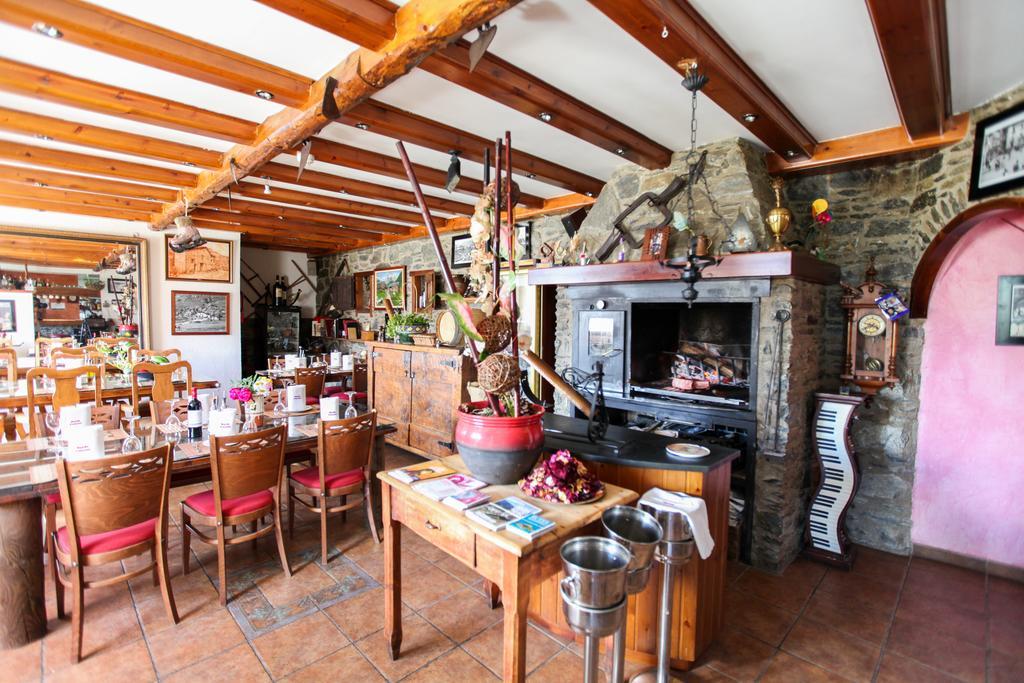 Casa Rural Restaurant Borda Patxeta Канільйо Екстер'єр фото