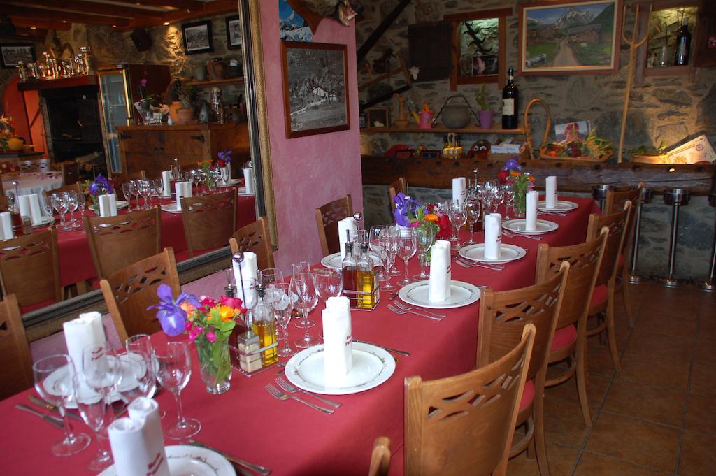 Casa Rural Restaurant Borda Patxeta Канільйо Екстер'єр фото